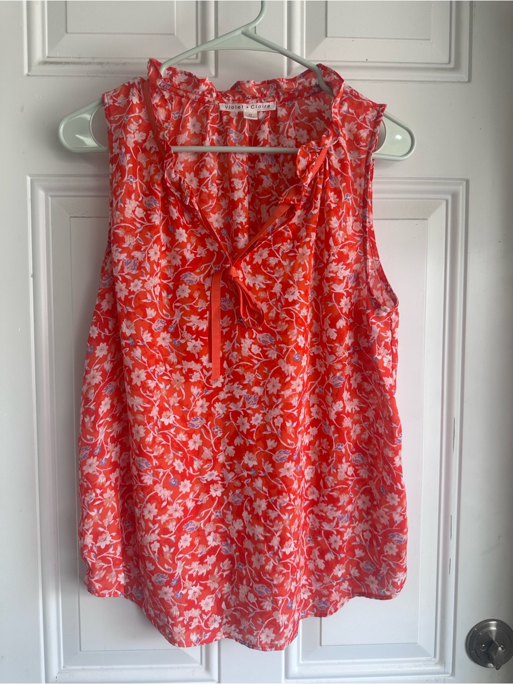 Violet & Claire Coral and White Floral Sleeveless Tie-Neck Camisole